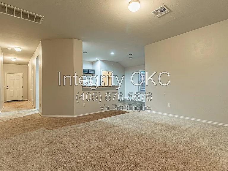 13233 Bridgewater Dr — Photo 7