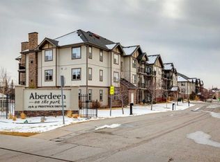 25 E Prestwick Dr SE #211, Calgary, AB T2Z4Z1