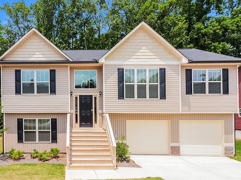 427 Charleston Pl — Photo 1