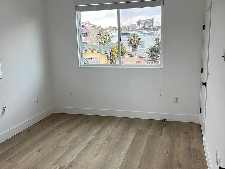 2140 1/2 Marathon St — Photo 9