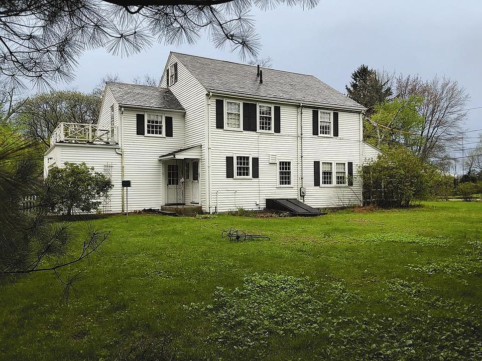 2nd image of 35 Fairlee Rd