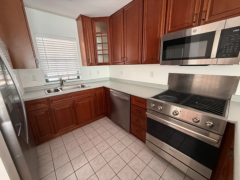 133 Walton St #132 — Photo 6