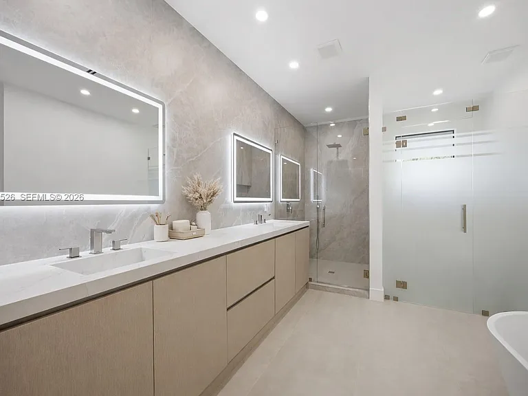 1337 NE 13th Ave #1337 — Photo 29