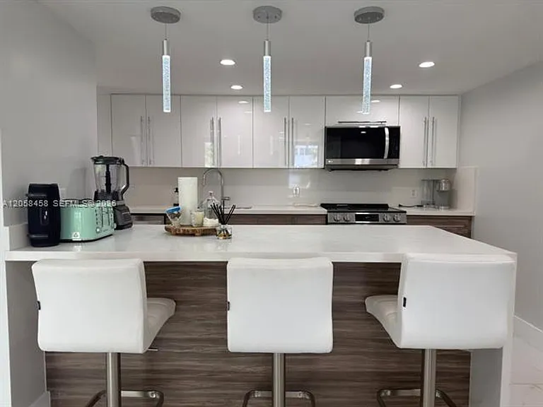 1800 Collins Avenue Cu #3H — Photo 22