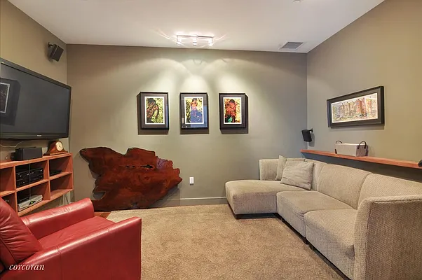 Rented by Corcoran | media 35