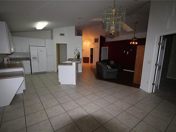 5th image of 11831 Rossmayne Dr