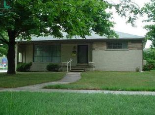 1992 W Shipman Blvd, Birmingham, MI 48009