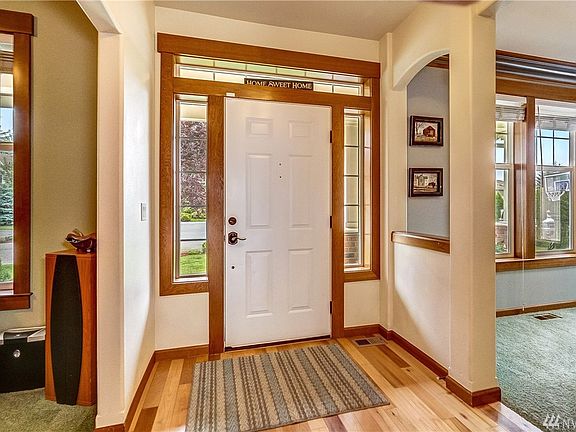 3rd image of 20513 195th Avenue Ct E