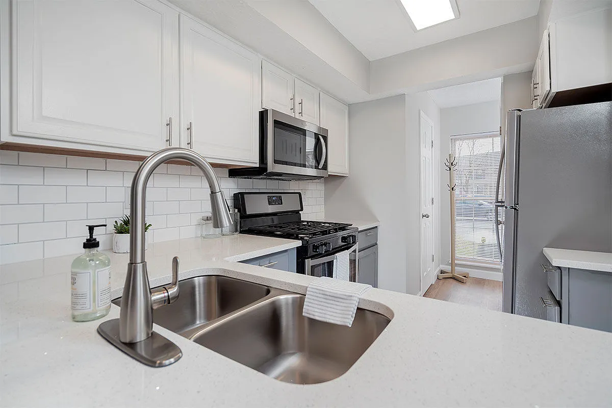 Mason Row Townhomes — Photo 4