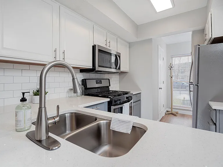 Mason Row Townhomes — Photo 4