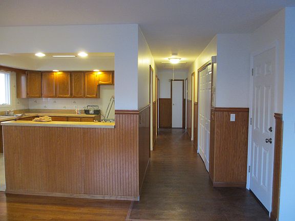 Hallway towards the bedrooms