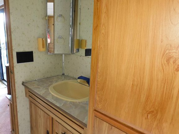 4th image of 3511 Case Dr