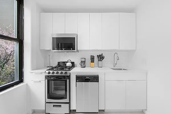 Rented by Outpost Brokerage LLC | media 4