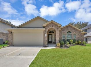 13517 Raintree Dr, Montgomery, TX 77356