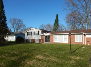 7209 Stonebrook Rd, West Bloomfield, MI 48322