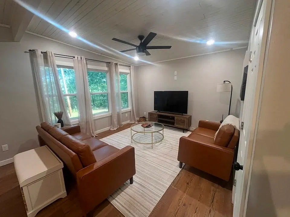 3 bed, 1308 sqft, $1,400 — Photo 3