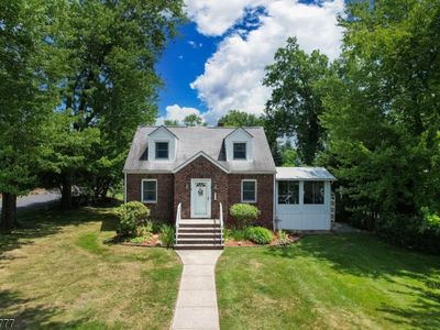142 Mountain Pkwy, Green Brook, NJ, 08812