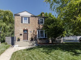 451 S Edgewood Ave, Lombard, IL 60148