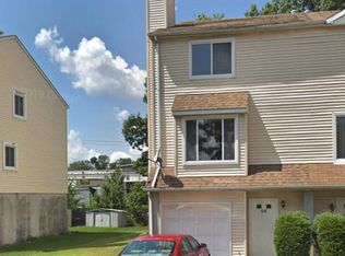656 Jackson Ave, Roselle, NJ 07203