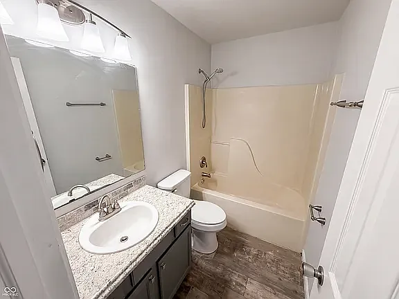 2269 Historic Oaks Blvd — Photo 4