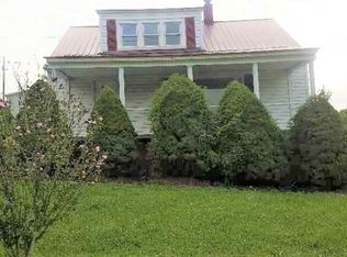 302 Bluewell School Rd, Bluefield, WV 24701