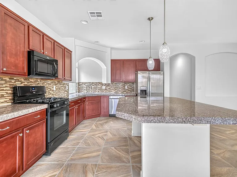 5226 Tartan Hill Ave — Photo 4