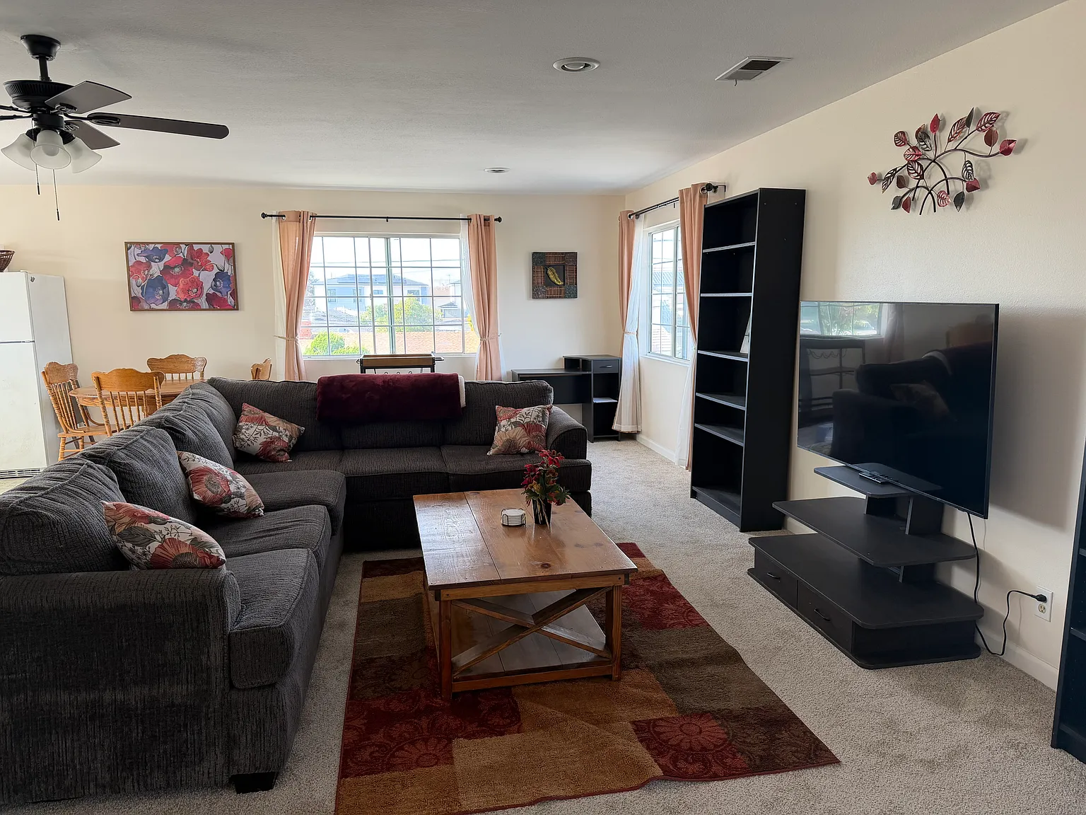 2 bed, 1400 sqft, $2,400 — Photo 3