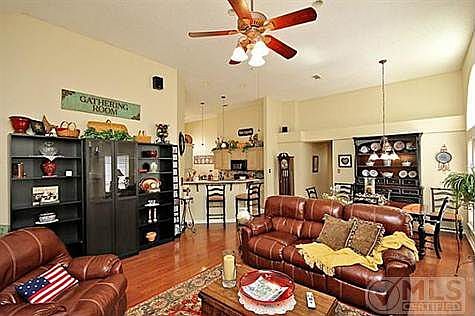 3rd image of 1105 Cain Ct