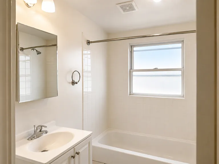 2332 W Charleston St — Photo 3