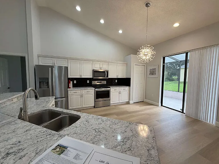 6240A Fairskies Dr — Photo 9