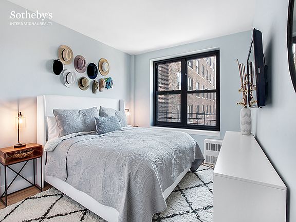 4th image of 250 W 103rd St APT 11-D