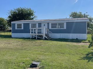 7100 Karen Ln, Joshua, TX 76058