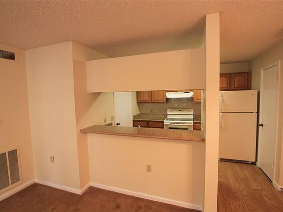 4th image of 3375 Antigua Ln APT 102