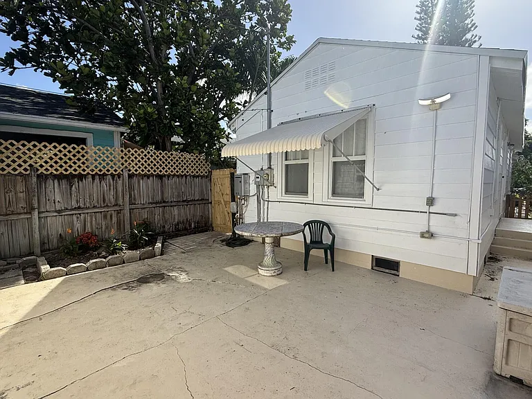 427 N J St — Photo 10