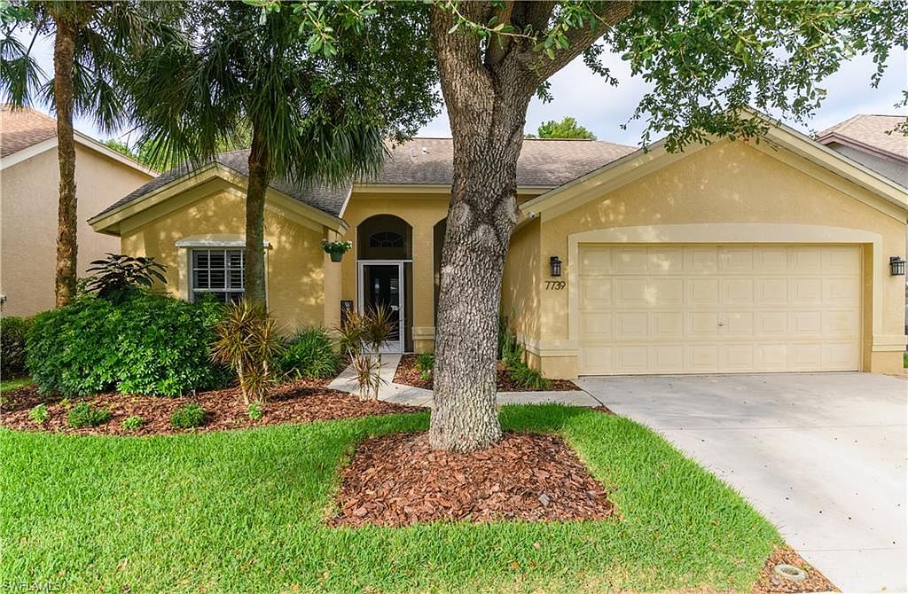 7739 Citrus Hill LN, Naples, FL 34109 | Zillow