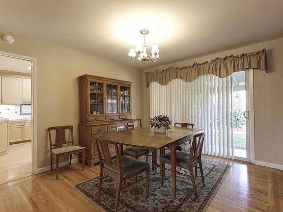4th image of 4939 Tilden Dr