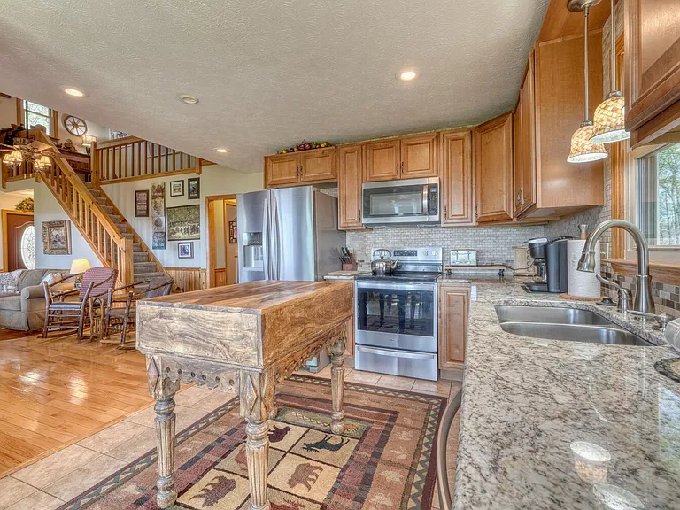 1142 Walnut Rdg — Photo 23
