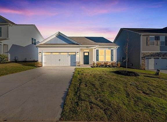4th image of 2037 Halton Oaks Dr