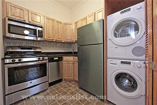 Rented by R New York | media 21