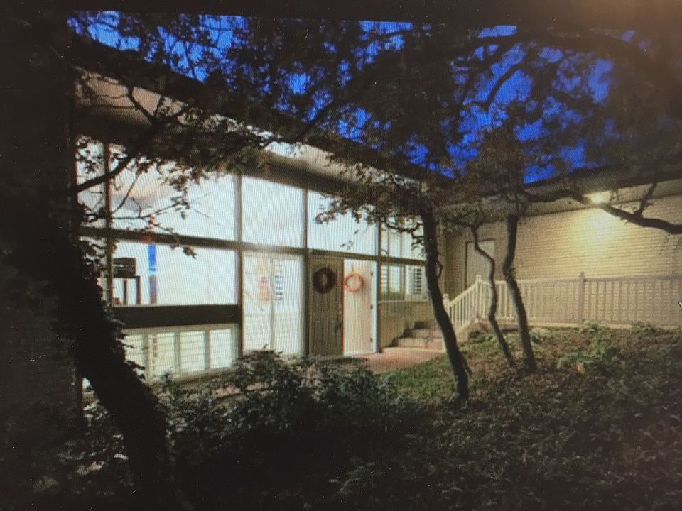 1st image of 2829 E Glen Oaks Dr