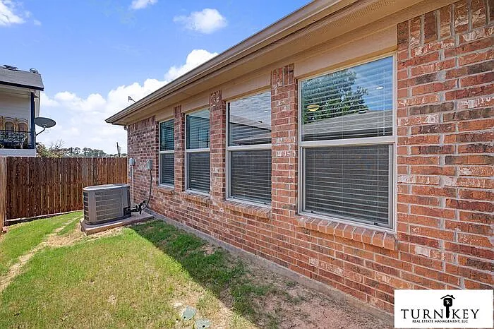 1324 White Sand Dr — Photo 28