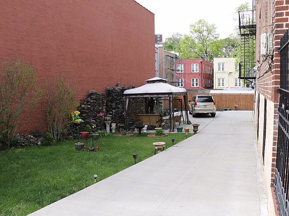 2nd image of 759 Bartholdi St