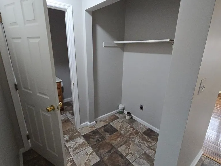 434 Hillside Dr — Photo 12