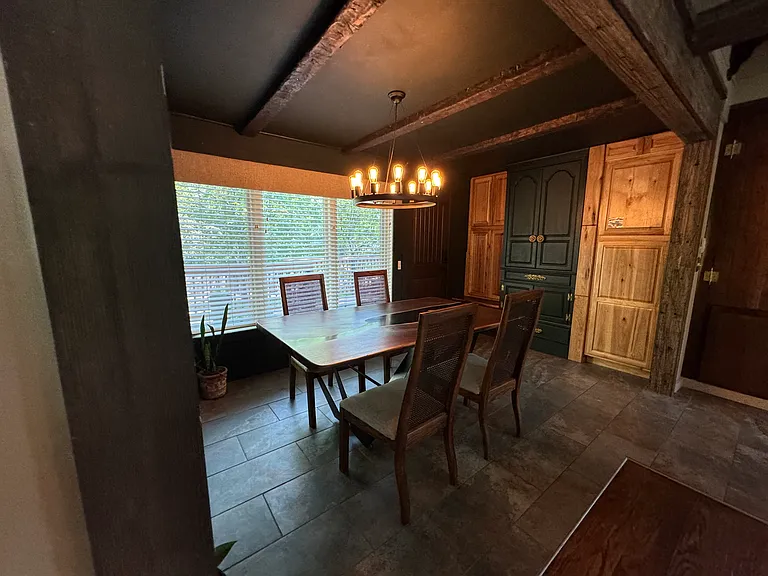 7602 Corby Cir — Photo 14