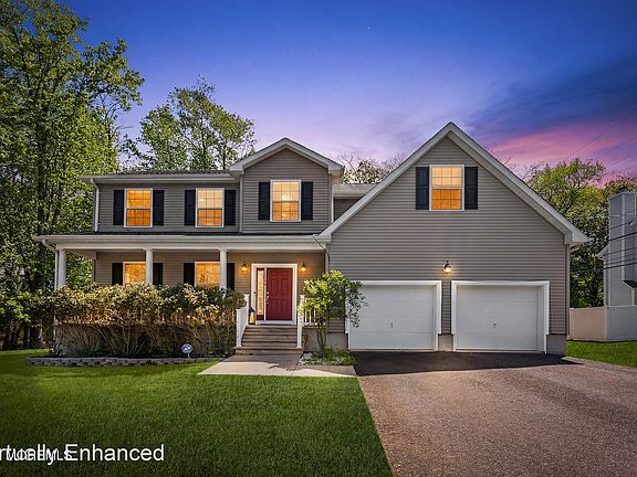 2nd image of 116 Robin Road