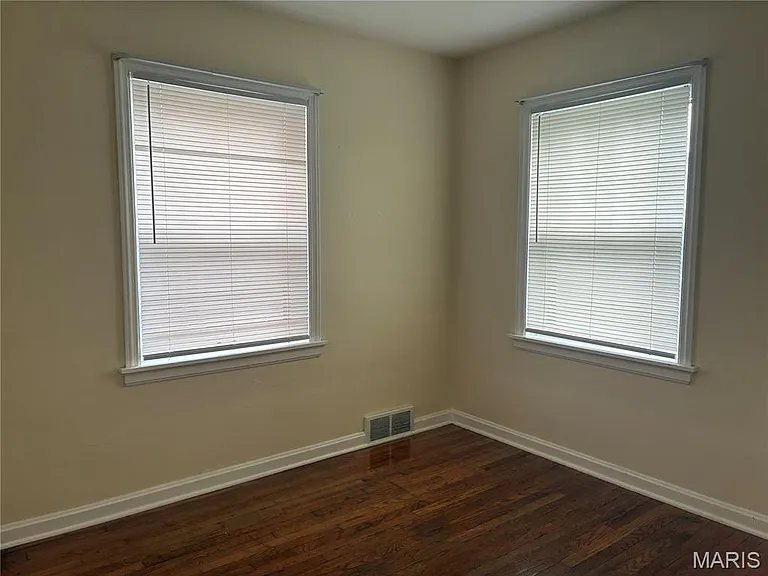 1813 Princeton Pl — Photo 9