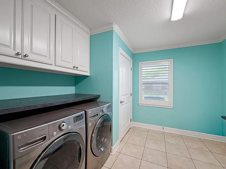 411 E Norris St — Photo 18