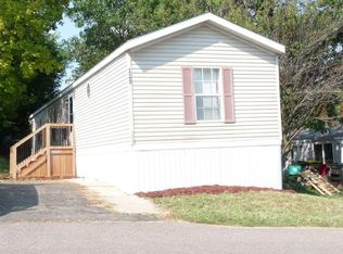 55 Apple Hill Dr #55, Blue Mounds, WI 53517