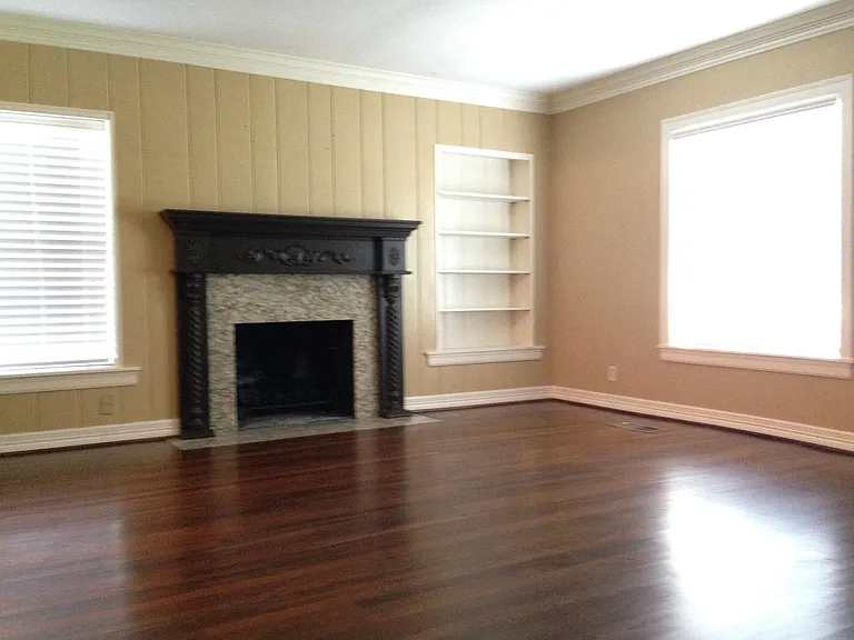 2560 Shirley Ave — Photo 4