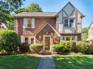 234 Bonad Rd, Brookline, MA 02467